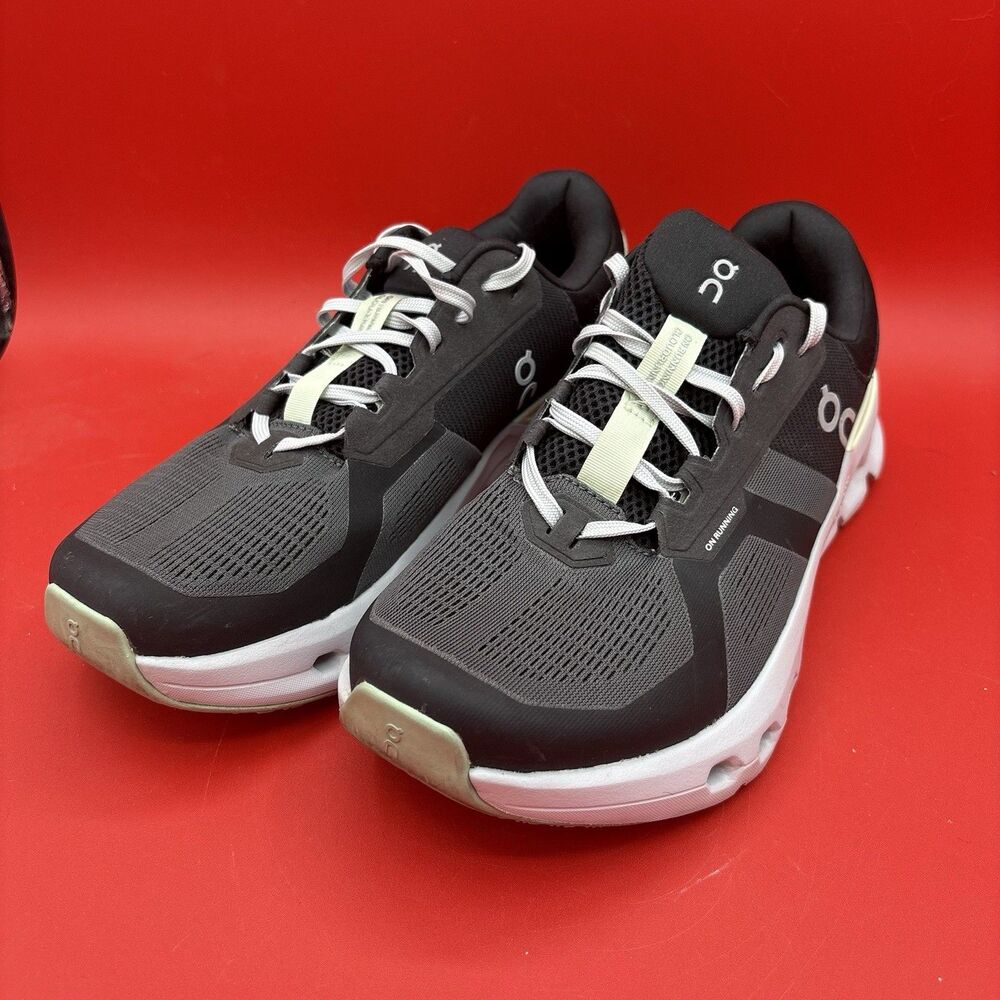 On Cloud Woman's Cloudrunner 2 Helion Cloudtec Running Shoes Black Size 10D